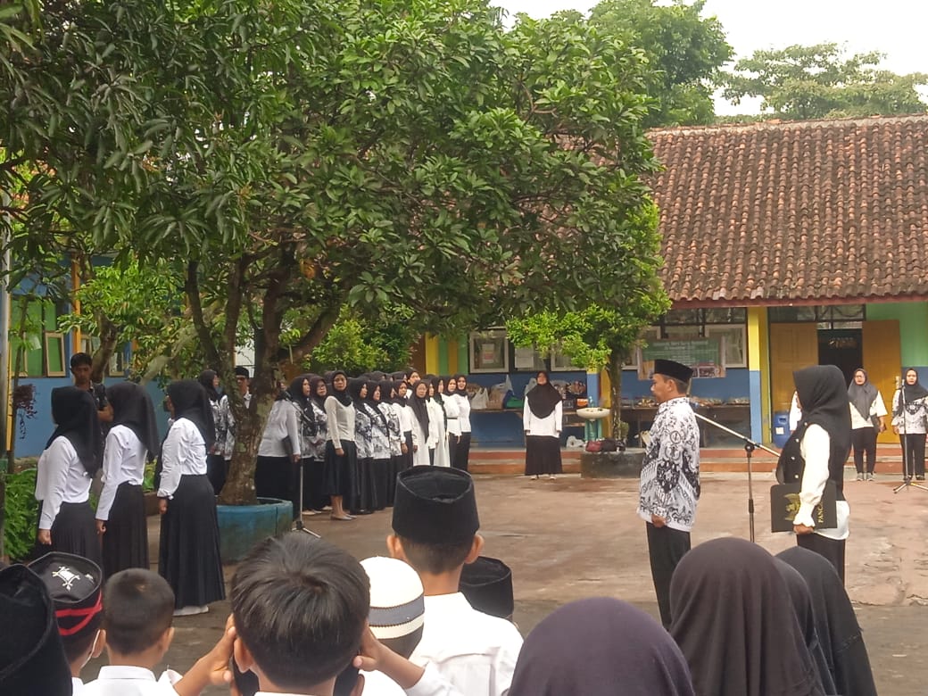 Hari Ulang Tahun (HUT) Ke-77 Persatuan Guru Republik Indonesia (PGRI) dan Hari Guru Nasional (HGN) Tahun 2022